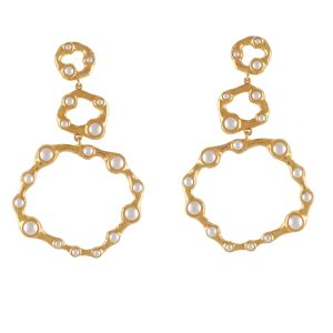 Statement Wave Earrings With White Pearls in Gold