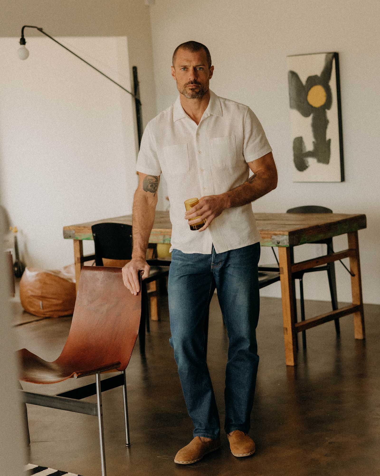 The Conrad Shirt in Vintage White Linen - Image 2