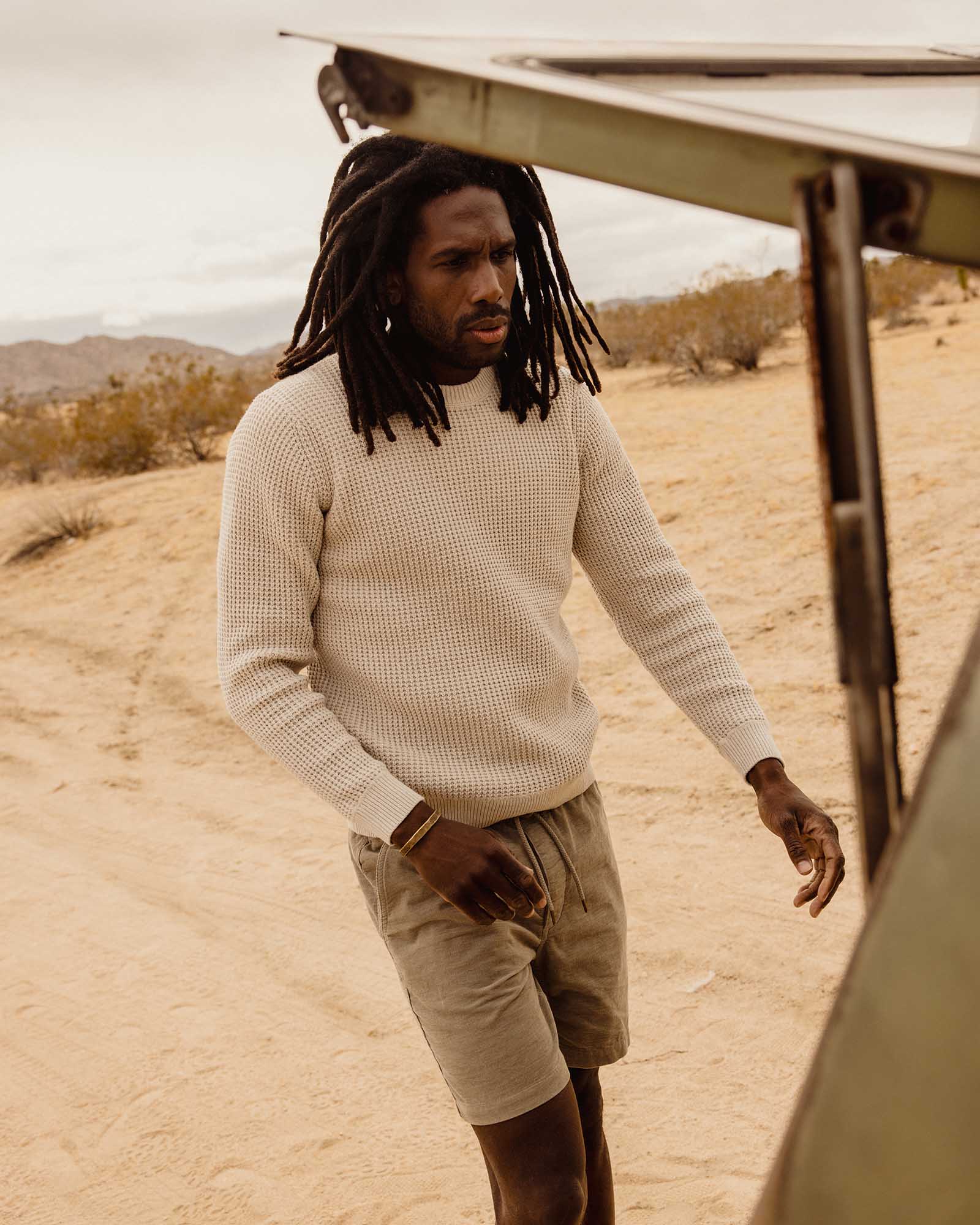 The Ranger Sweater in Heather Fog Linen Waffle - Image 4